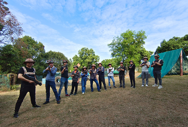 中美創(chuàng)力精英團(tuán)隊(duì)?wèi)敉鈭F(tuán)建活動(dòng)-錘煉團(tuán)隊(duì)協(xié)作精神 8 深圳中美創(chuàng)力實(shí)業(yè)有限公司 8